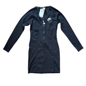 Nike‎ Women’s Medium Black Long Sleeve Fitted Bodycon Dress